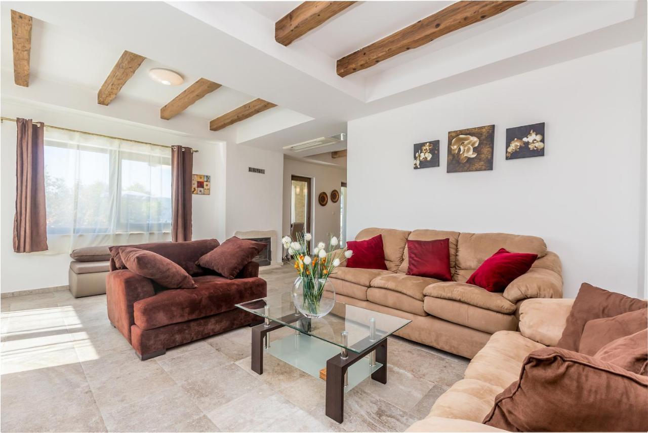Villa Lurda Linardici Krk 외부 사진